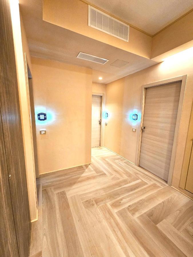 Astoria Supreme - Modern Boutique Suites เลชเช ภายนอก รูปภาพ