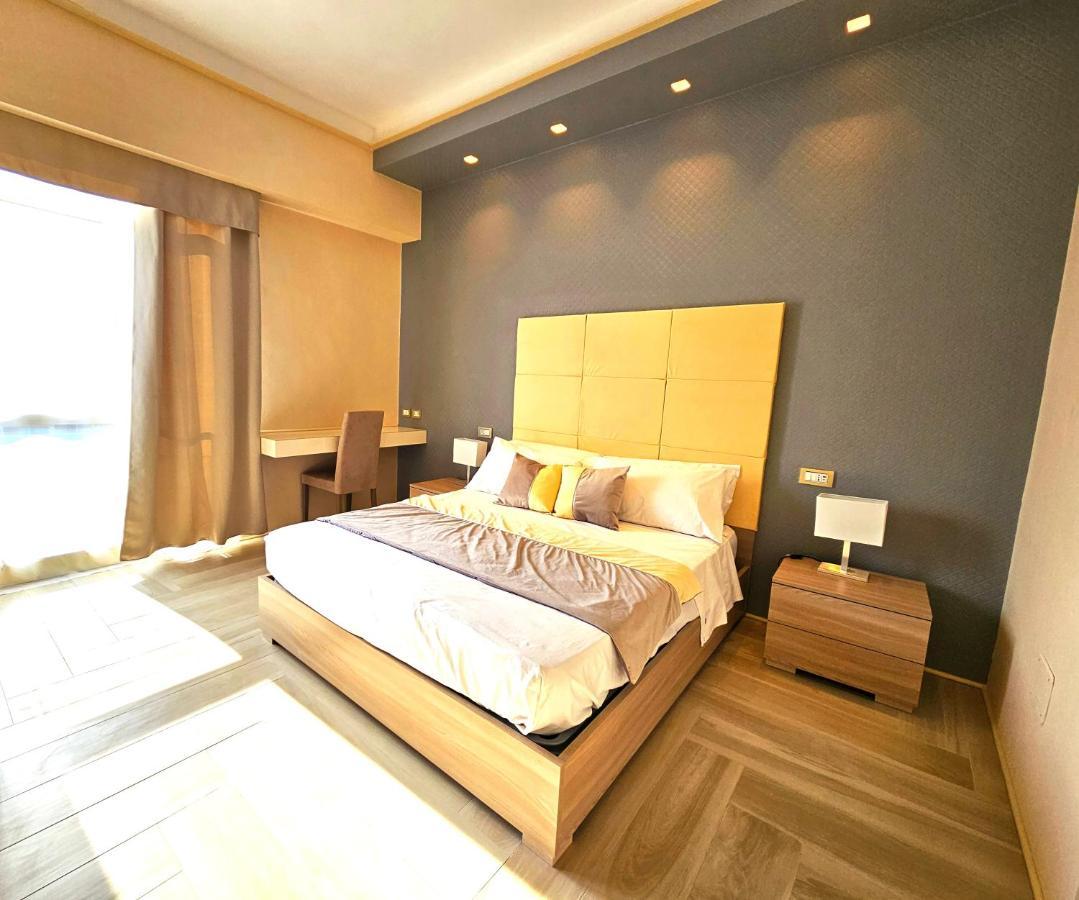 Astoria Supreme - Modern Boutique Suites เลชเช ภายนอก รูปภาพ