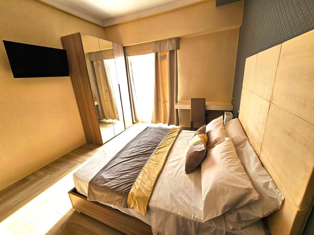Astoria Supreme - Modern Boutique Suites เลชเช ภายนอก รูปภาพ